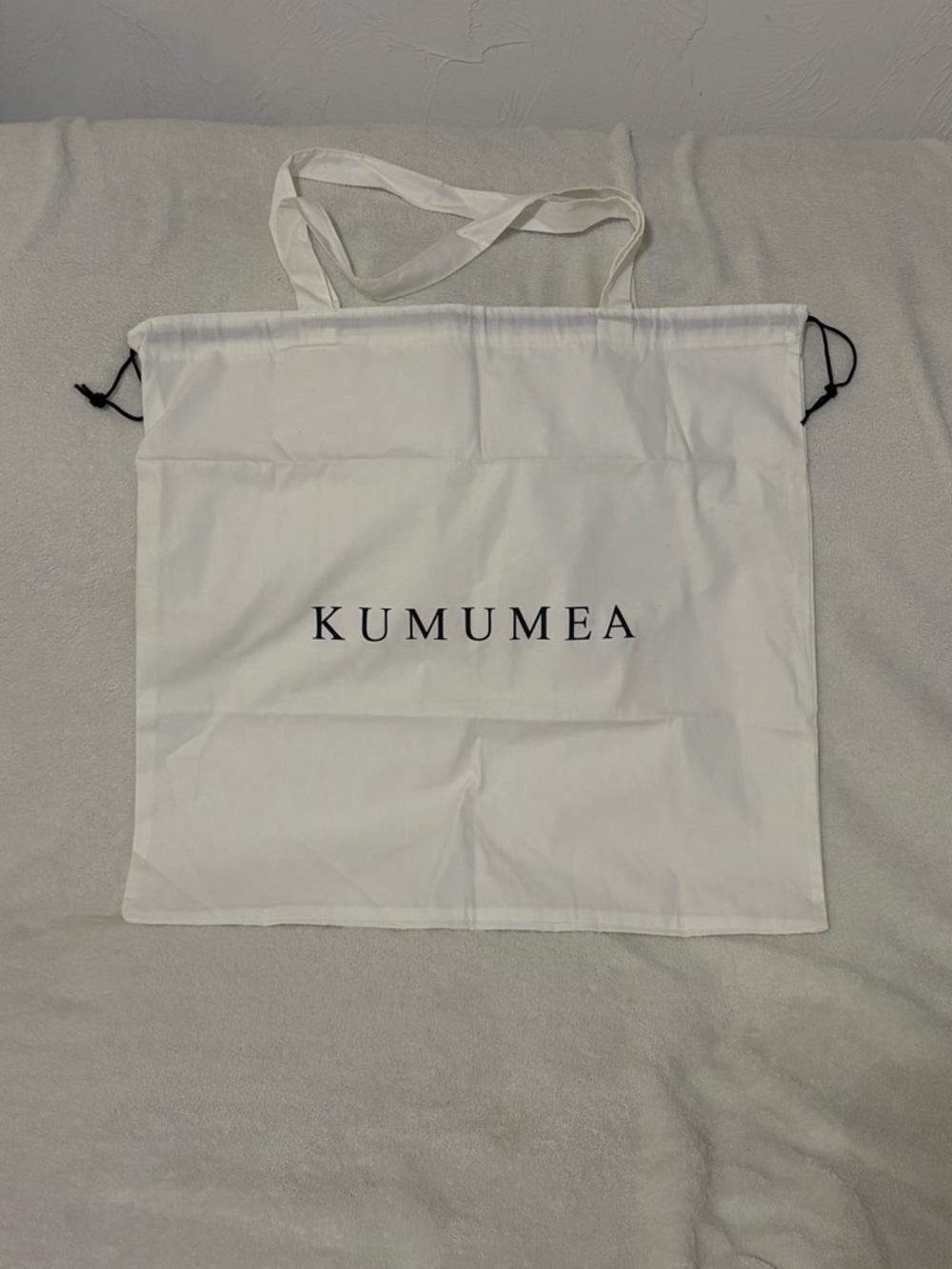 KUMUMEA White Logo Tote Bag Drawstring Bag